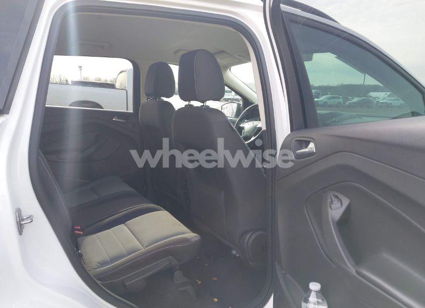 Photo 8 of 2015 Ford Escape SE (VIN 1FMCU0G97FUB14628)