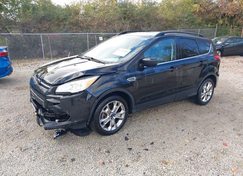 Photo 2 of 2015 Ford Escape SE (VIN 1FMCU0G97FUC61628)