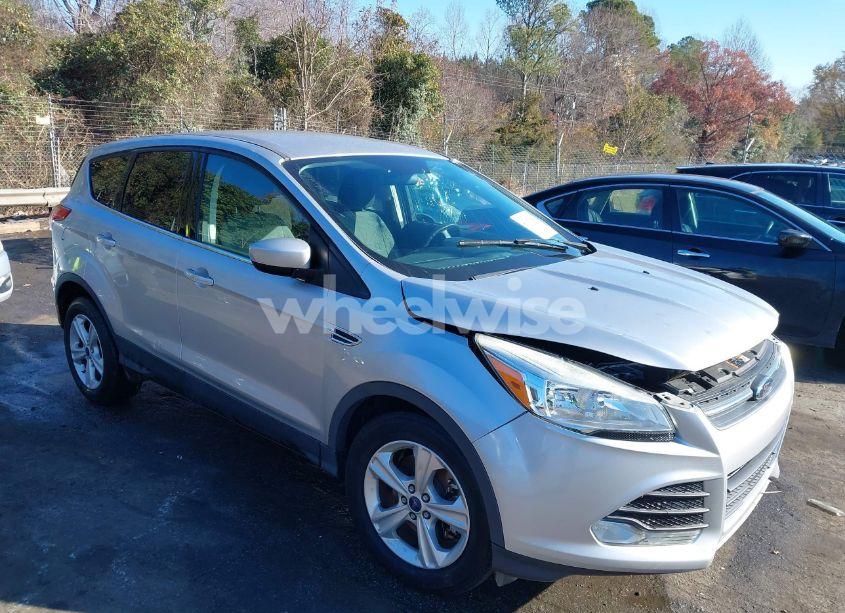 2016 Ford Escape SE (VIN 1FMCU0G97GUA31587) main photo
