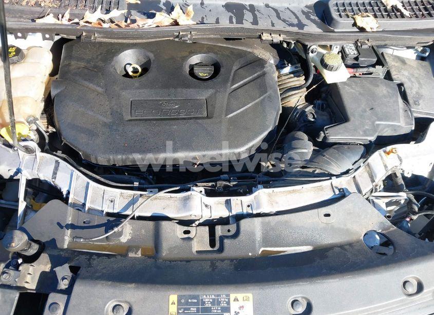 Photo 10 of 2016 Ford Escape SE (VIN 1FMCU0G97GUA31587)