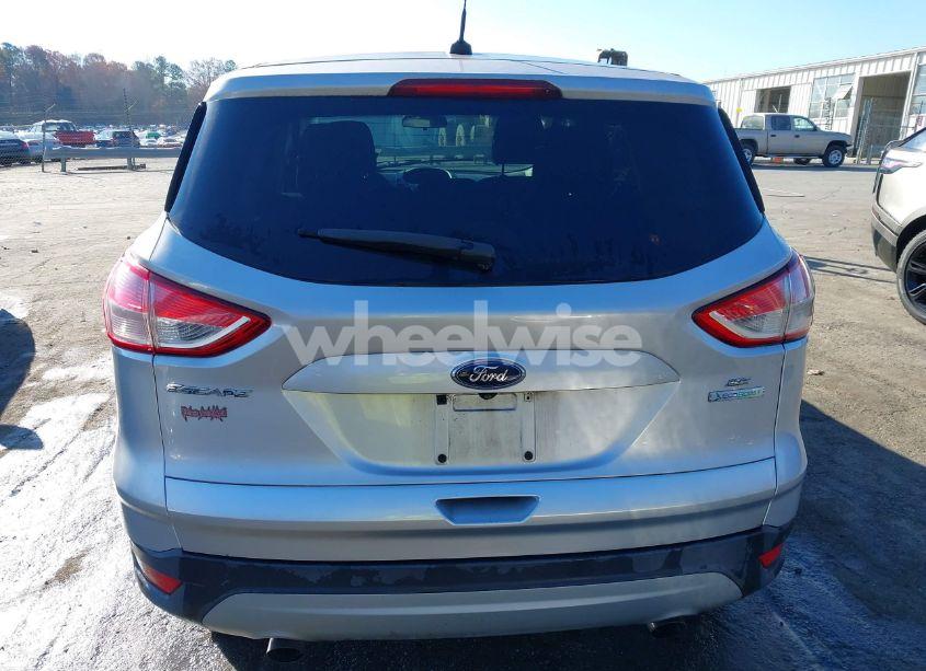 Photo 16 of 2016 Ford Escape SE (VIN 1FMCU0G97GUA31587)