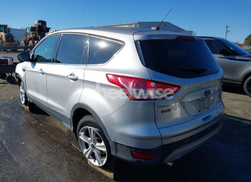 Photo 3 of 2016 Ford Escape SE (VIN 1FMCU0G97GUA31587)
