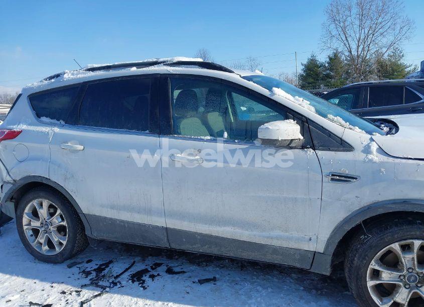 Photo 13 of 2016 Ford Escape SE (VIN 1FMCU0G97GUB55066)