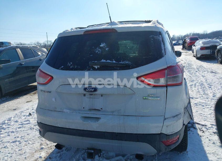 Photo 16 of 2016 Ford Escape SE (VIN 1FMCU0G97GUB55066)