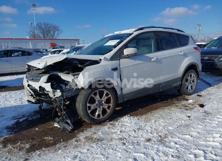 Photo 2 of 2016 Ford Escape SE (VIN 1FMCU0G97GUB55066)