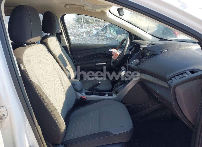 Photo 5 of 2016 Ford Escape SE (VIN 1FMCU0G97GUB55066)