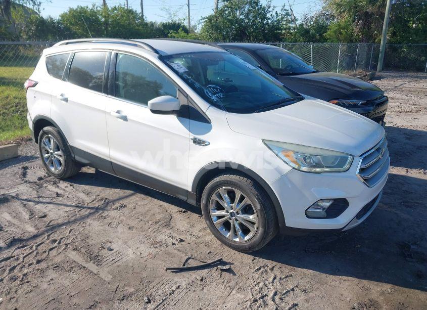 2017 Ford Escape SE (VIN 1FMCU0G97HUA25824) main photo
