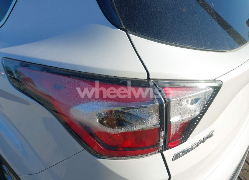 Photo 6 of 2017 Ford Escape SE (VIN 1FMCU0G97HUA25824)