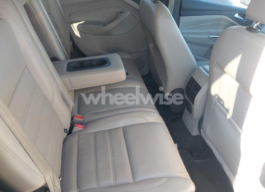 Photo 8 of 2017 Ford Escape SE (VIN 1FMCU0G97HUA25824)