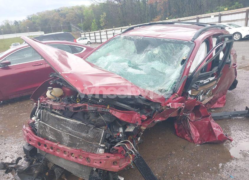 Photo 2 of 2017 Ford Escape SE (VIN 1FMCU0G97HUA31462)