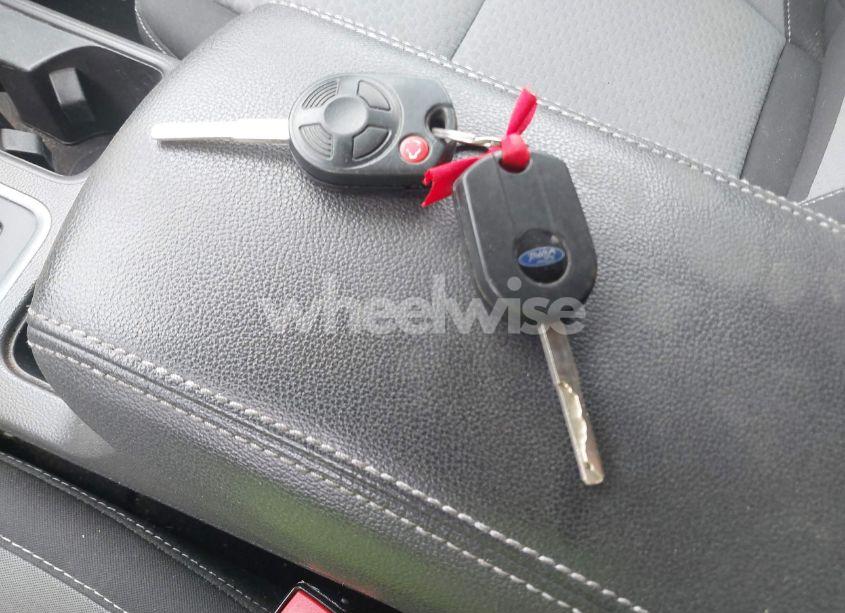 Photo 11 of 2017 Ford Escape SE (VIN 1FMCU0G97HUA42591)