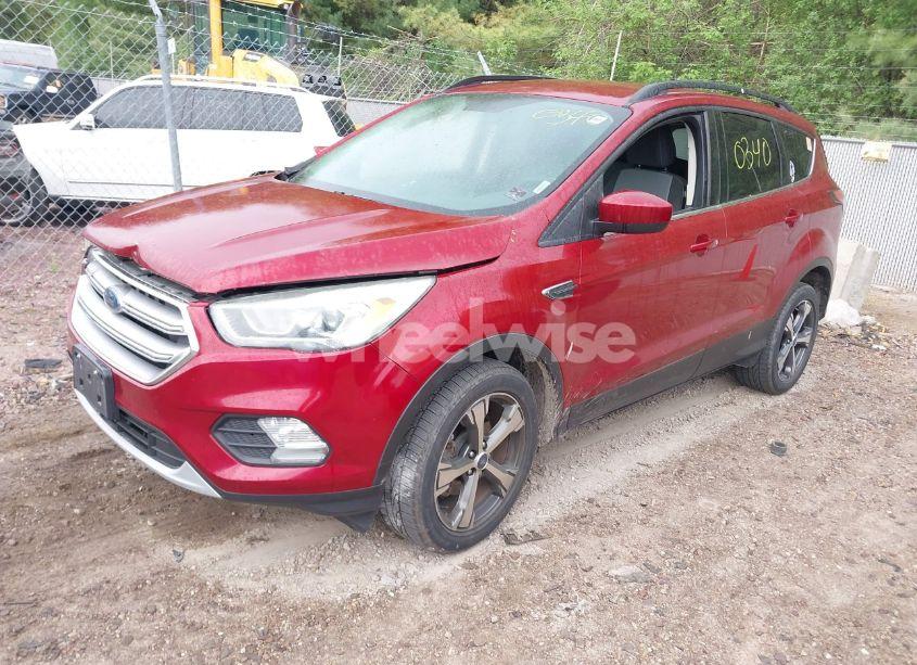 Photo 2 of 2017 Ford Escape SE (VIN 1FMCU0G97HUA42591)