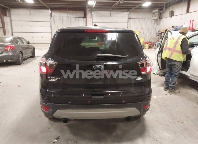 Photo 16 of 2017 Ford Escape SE (VIN 1FMCU0G97HUB31416)