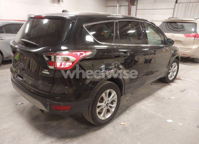 Photo 4 of 2017 Ford Escape SE (VIN 1FMCU0G97HUB31416)