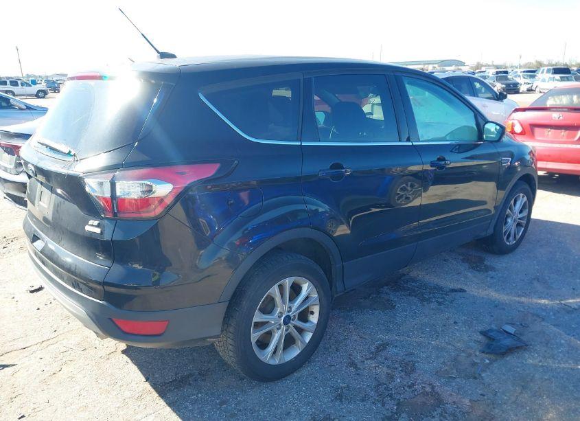Photo 4 of 2017 Ford Escape SE (VIN 1FMCU0G97HUC53015)