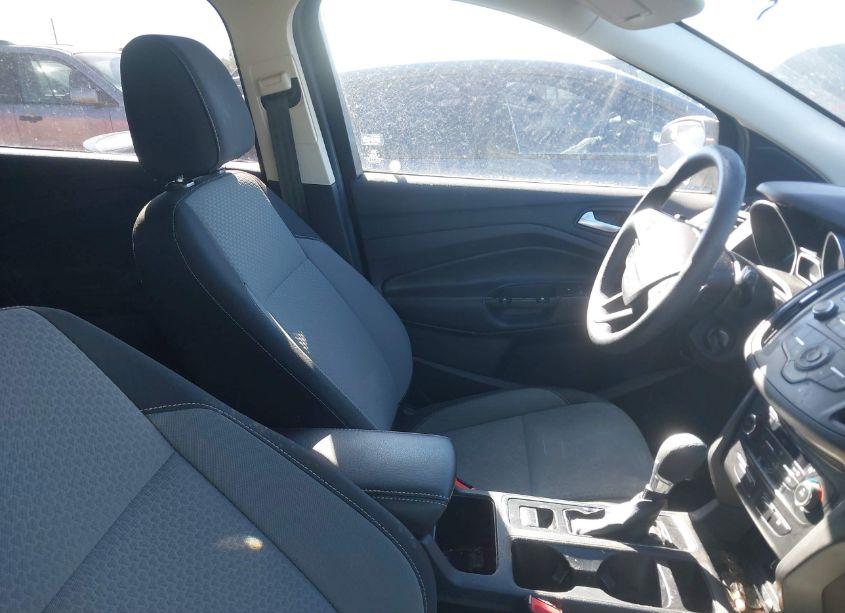 Photo 5 of 2017 Ford Escape SE (VIN 1FMCU0G97HUC53015)