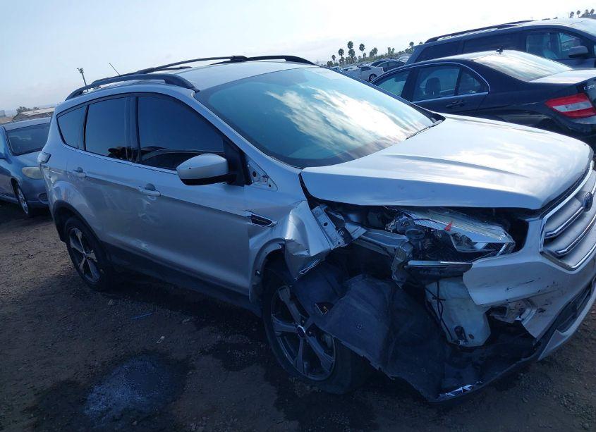 Photo 13 of 2017 Ford Escape SE (VIN 1FMCU0G97HUE74243)