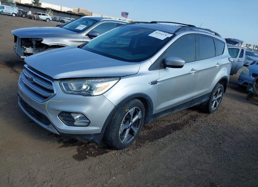 Photo 2 of 2017 Ford Escape SE (VIN 1FMCU0G97HUE74243)
