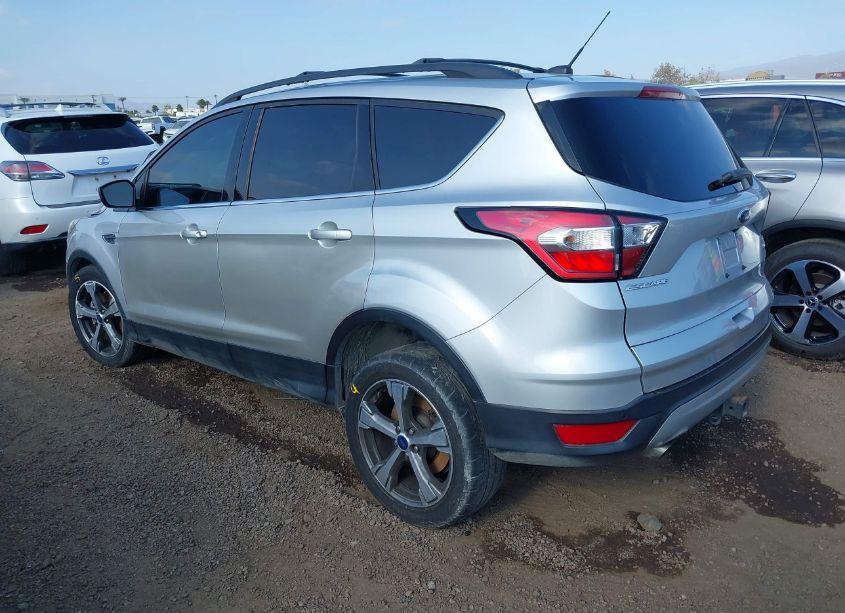 Photo 3 of 2017 Ford Escape SE (VIN 1FMCU0G97HUE74243)