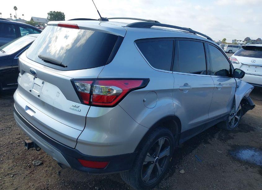 Photo 4 of 2017 Ford Escape SE (VIN 1FMCU0G97HUE74243)