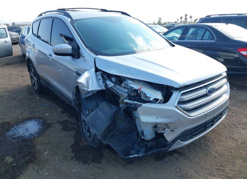 Photo 6 of 2017 Ford Escape SE (VIN 1FMCU0G97HUE74243)