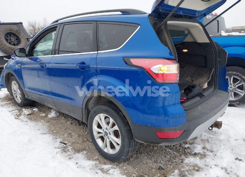 Photo 3 of 2017 Ford Escape SE (VIN 1FMCU0G97HUF10514)