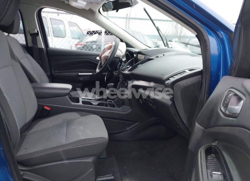 Photo 5 of 2017 Ford Escape SE (VIN 1FMCU0G97HUF10514)