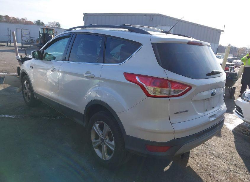 Photo 3 of 2013 Ford Escape SE (VIN 1FMCU0G98DUB70185)