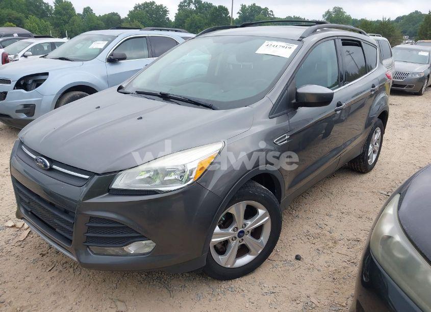 Photo 2 of 2014 Ford Escape SE (VIN 1FMCU0G98EUB37253)