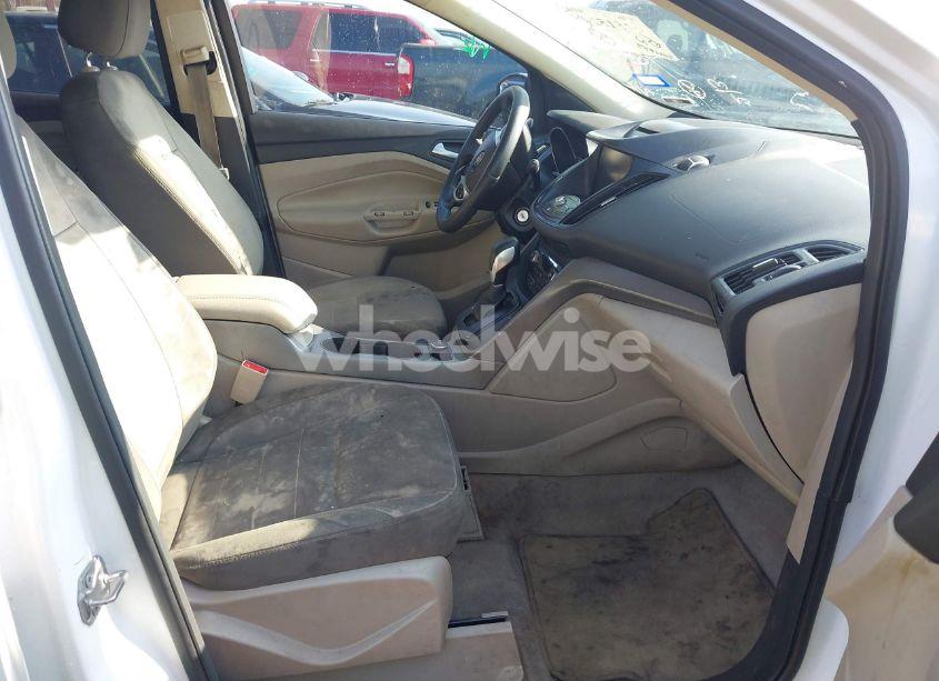 Photo 5 of 2014 Ford Escape SE (VIN 1FMCU0G98EUC92210)