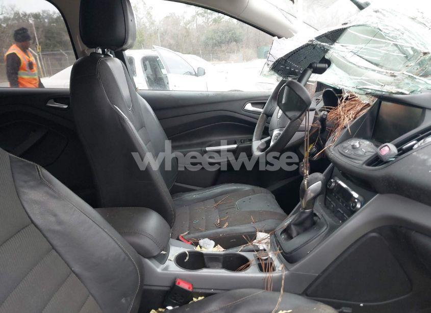 Photo 5 of 2015 Ford Escape SE (VIN 1FMCU0G98FUA14974)