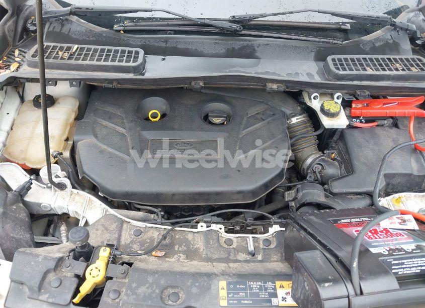 Photo 10 of 2016 Ford Escape SE (VIN 1FMCU0G98GUA95671)