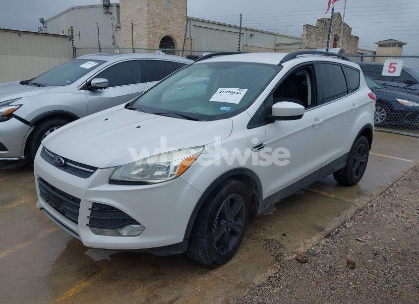 Photo 2 of 2016 Ford Escape SE (VIN 1FMCU0G98GUA95671)