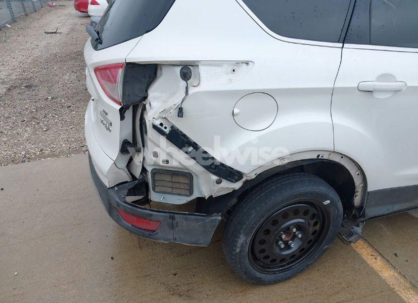 Photo 6 of 2016 Ford Escape SE (VIN 1FMCU0G98GUA95671)