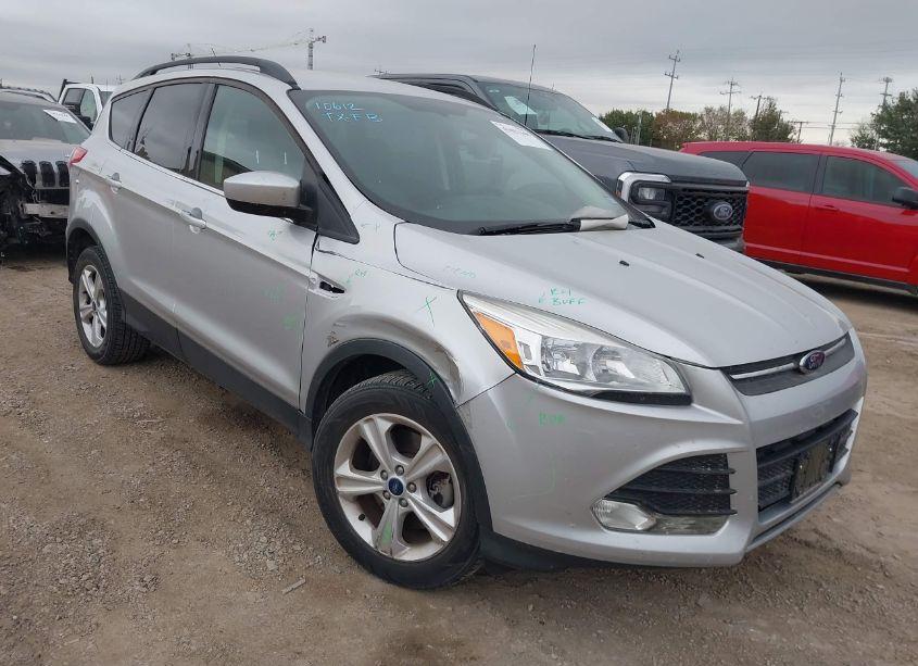 2016 Ford Escape SE (VIN 1FMCU0G98GUA97517) main photo