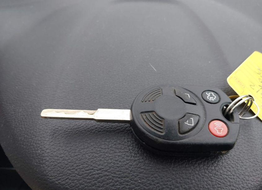 Photo 11 of 2016 Ford Escape SE (VIN 1FMCU0G98GUA97517)