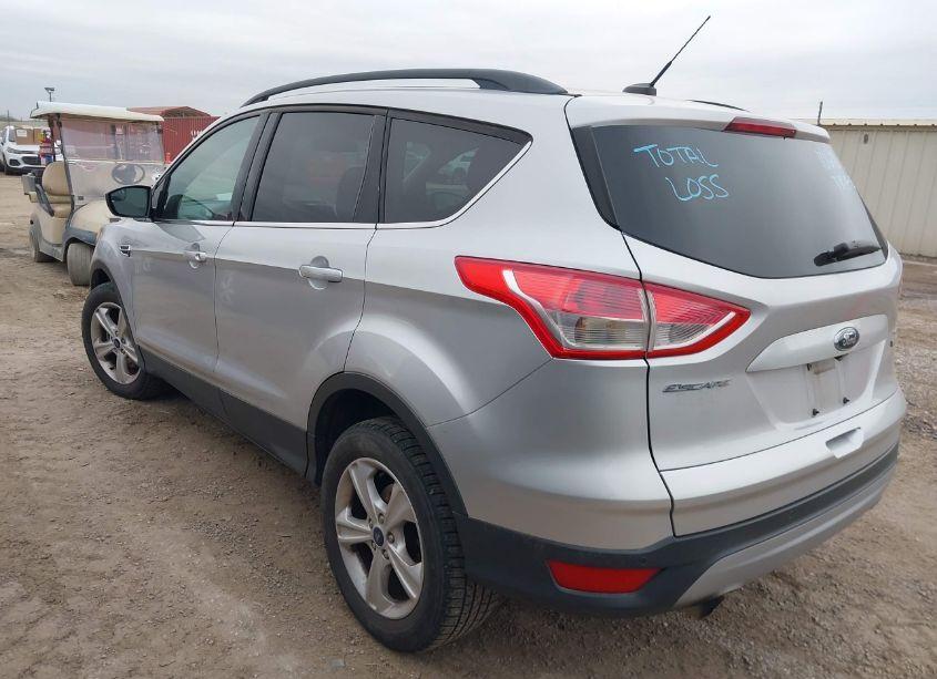 Photo 3 of 2016 Ford Escape SE (VIN 1FMCU0G98GUA97517)