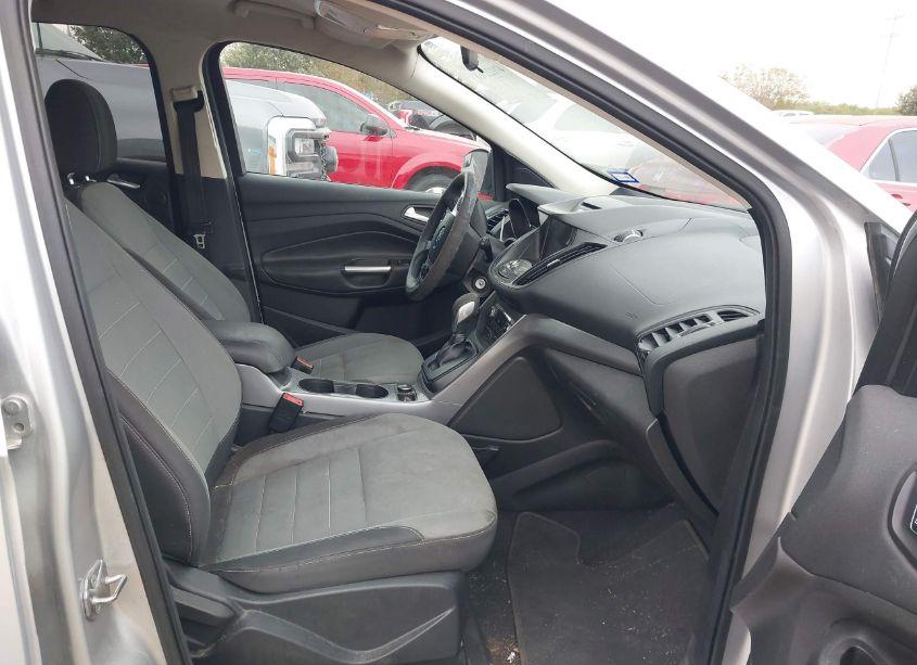 Photo 5 of 2016 Ford Escape SE (VIN 1FMCU0G98GUA97517)