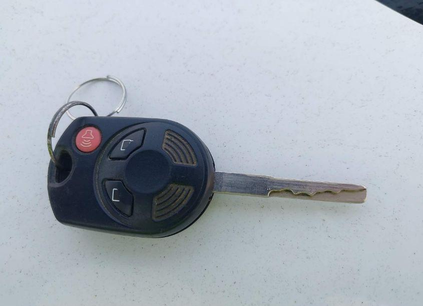 Photo 11 of 2016 Ford Escape SE (VIN 1FMCU0G98GUB08726)