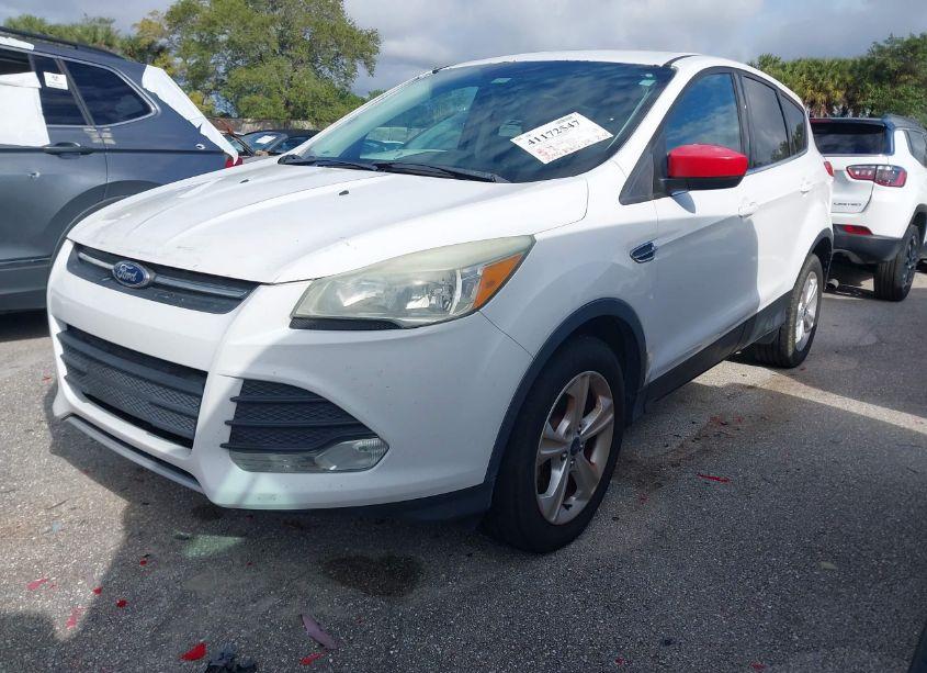 Photo 2 of 2016 Ford Escape SE (VIN 1FMCU0G98GUB08726)