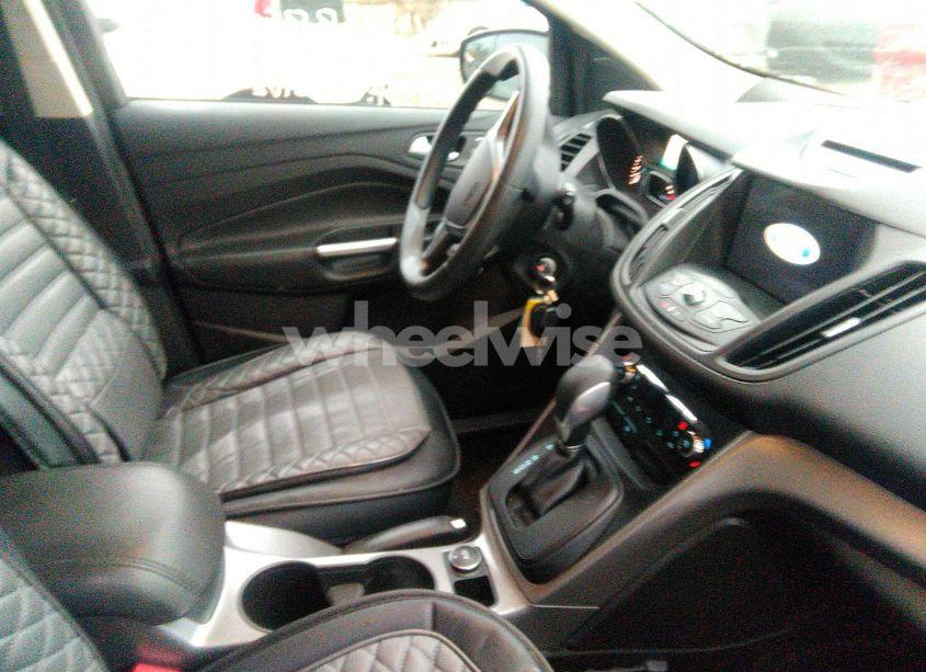 Photo 5 of 2016 Ford Escape SE (VIN 1FMCU0G98GUB81594)