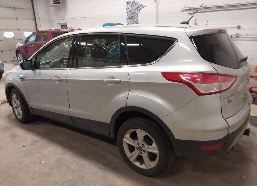 Photo 3 of 2016 Ford Escape SE (VIN 1FMCU0G98GUC27599)