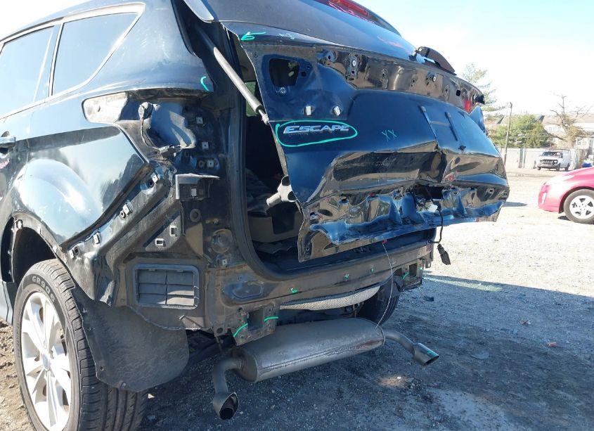 Photo 18 of 2017 Ford Escape SE (VIN 1FMCU0G98HUB28265)