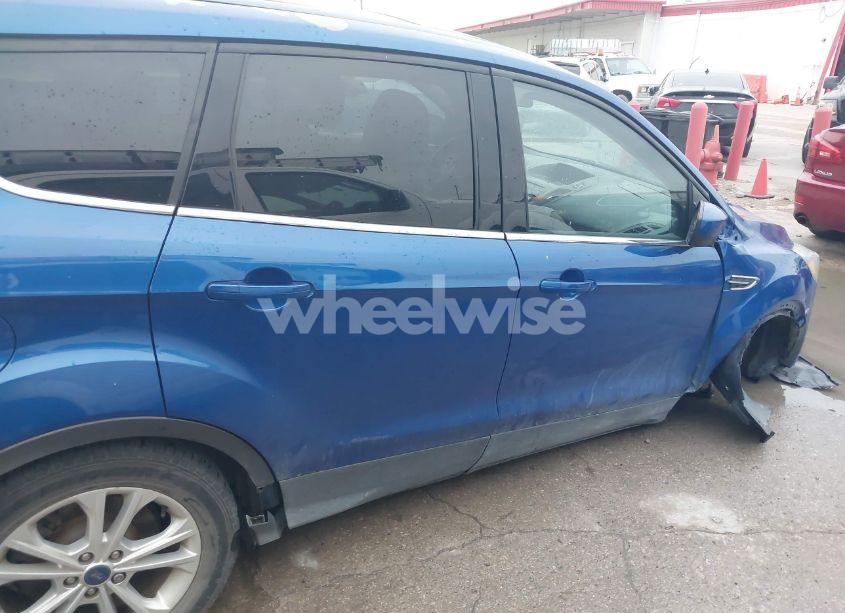 Photo 13 of 2017 Ford Escape SE (VIN 1FMCU0G98HUD67072)