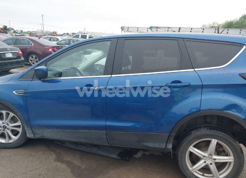 Photo 14 of 2017 Ford Escape SE (VIN 1FMCU0G98HUD67072)