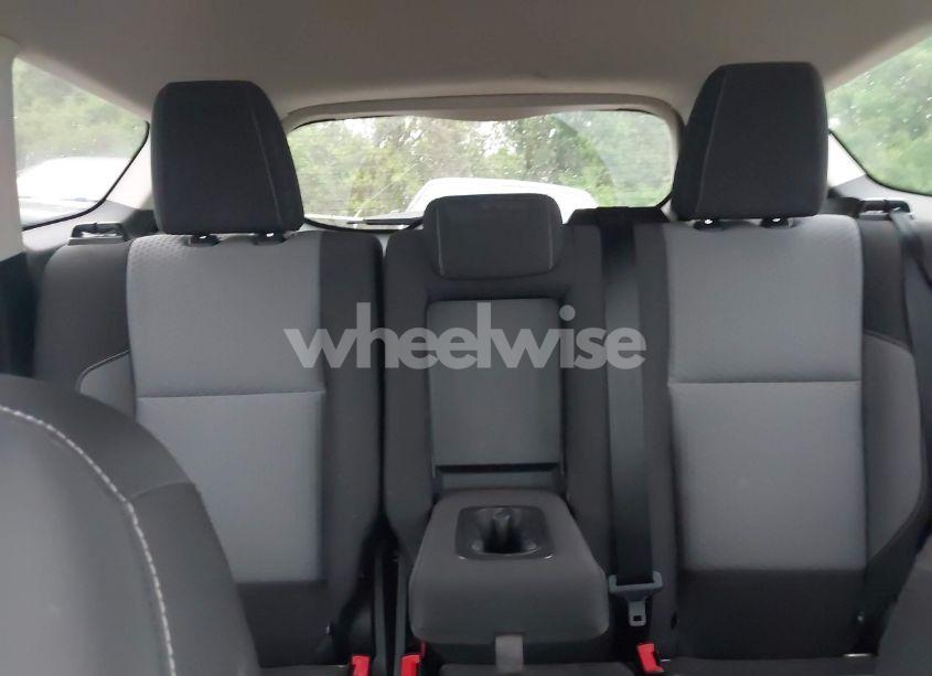 Photo 17 of 2017 Ford Escape SE (VIN 1FMCU0G98HUD67072)