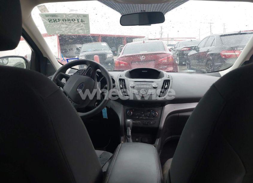 Photo 18 of 2017 Ford Escape SE (VIN 1FMCU0G98HUD67072)