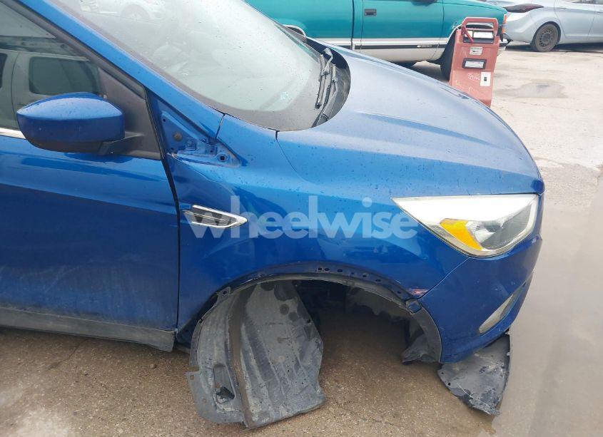 Photo 6 of 2017 Ford Escape SE (VIN 1FMCU0G98HUD67072)