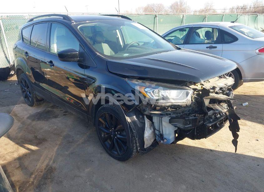 2017 Ford Escape SE (VIN 1FMCU0G98HUE15122) main photo