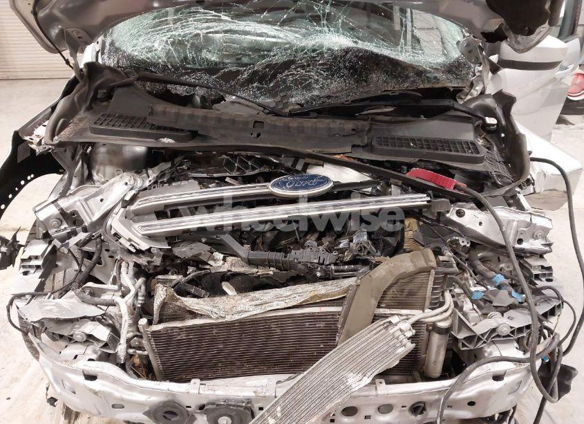 Photo 10 of 2019 Ford Escape SE (VIN 1FMCU0G98KUB33781)